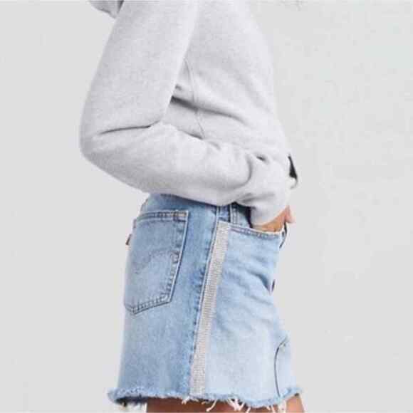 NEW! LEVI'S Premium Deconstructed Rhinestone Mini Denim Jean Skirt 32. - Picture 3 of 11